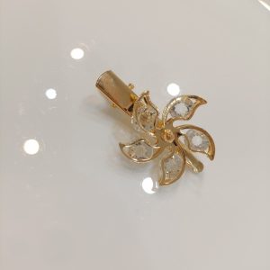 سنجاق انبری طلایی نگین دار